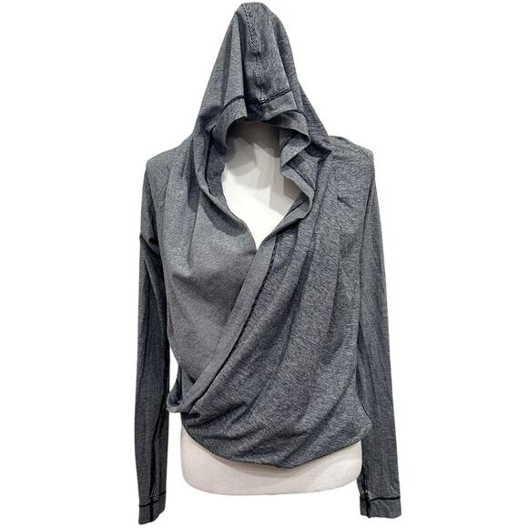 Lululemon Iconic Wrap Surplice Top Wee Stripe White Black Size 2 Lounge Active - Picture 2 of 8